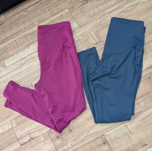 2 Old Navy Active Maternity Leggings in Bluish Gray and Fuchsia